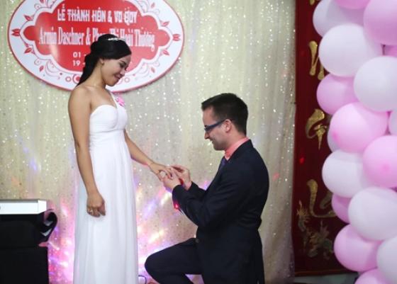 132 3 Chang Ky Su Duc Mang Anh Sang Den Cuoc Doi Co Osin Viet