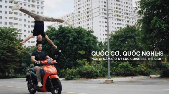 1 Quoc Co   Quoc Nghiep Chong Dau Lam Xiec Tren Xe Bieu Dien Duoc Phep