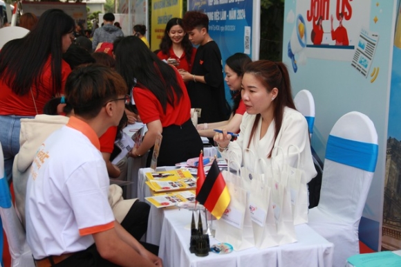 Đức thiếu hụt lao động trầm trọng, sinh viên Việt sẵn sàng nhưng vẫn e ngại tiếng Đức