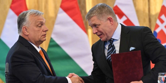 Bước ngoặt bất ngờ: Hungary và Slovakia ủng hộ gói trừng phạt mới của EU đối với Nga